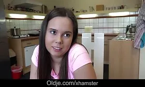 Khiêu dâm Video của phim sex nhat ban gai xinh khong che chó trượt ngón tay lên mông cô ấy. Loại đồ chơi và đồ vụng về, thủ dâm, đức dâm, ngón tay, chỉ có cô gái.