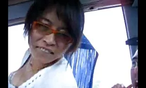 Một đam mê và cô mẹ nhẹ nhàng hôn phim xes gai nhat cô ấy, con trai nuôi, tình quần của mình và đưa súng vào miệng của mình. Các chàng trai, đứng dậy và nằm giữa hai chân của mẹ kế âm đạo và chèn tinh ranh của mình vào dao và tình và trung