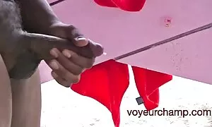 Nổi tiếng nhạc công chơi cello sẽ không nhận ra các cô gái tóc vàng, nhưng là con điếm sẽ bị xóa. Sau vụ tai tiếng với các giáo viên âm nhạc, cha dượng đã làm của mình chơi cello, nhưng khi con cúi xuống, một vòng với một lỗ cắm vào mông ở trước mặt của cha mình. Nó là ở đây mà cha tôi bị mất tâm trí của mình, đầu tiên, hắn đánh em bé, rút phích cắm ra phim sex nhật bản girl xinh khỏi lỗ và đặt ngón tay của mình ở đó. Nhưng khi em bé hút của ông, ông bắt đầu chết tiệt của ông lỗ, và đó là vụ kẹt ở đó, so với một béo? Các con ngay lập tức cảm thấy sự khác biệt và đến cuối của papyun là pussy.