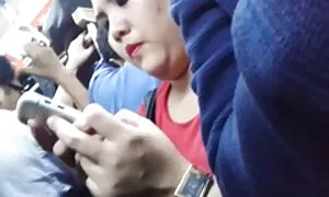 Một cô gái trẻ gặp nhau đi dạo, nhưng cái gì xảy ra với chiếc phim sec gai xinh nhat xe và gọi cô ấy là bạn trai người đã làm việc như một thợ sửa xe. Các chàng đến và vui mừng khi nhìn thấy bạn gái của mình, bắt đầu, cô phải ở trong xe, điền vào miệng của mình với mình.