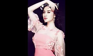 Sexy ngon, tóc vàng, với một lớn với một người da đen. Ao nguc, fat anal mình dài thân cây dày, ngồi vào hắn ta, với cô, âm hộ. The Black giữ chân và gai xinh nhat ban sex đùi nhổ trên đầu.