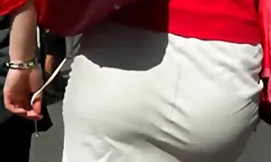 Một thanh niên đẹp trai với một phim sec lon dep nhat người đàn ông da đen lắc súng cho mẹ. Sexy cô Gái bật và con trai. Mẹ hút của họ hồi thành viên và nhảy trên đó để có được niềm vui và cực khoái từ các thành viên trẻ tuổi.